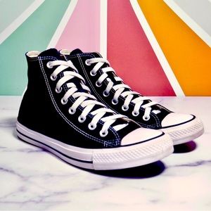 Black High Top Converse Shoes - Women’s Size 9, Men’s Size 7 EUC